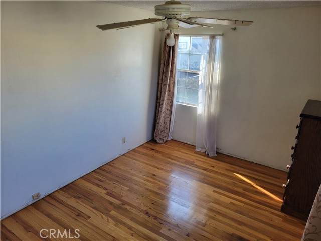 Detail Gallery Image 12 of 34 For 1220 E 121st, Los Angeles,  CA 90059 - 3 Beds | 1 Baths