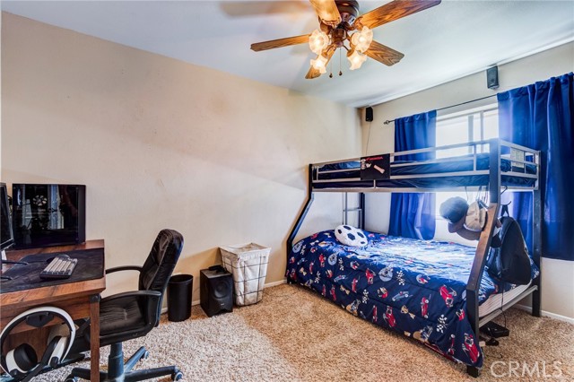 Detail Gallery Image 11 of 35 For 10163 Ponderosa, Pinon Hills,  CA 92372 - 4 Beds | 3 Baths