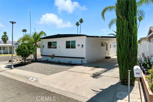 900 Santa Clara Circle, Hemet CA: https://media.crmls.org/medias/8dfc180b-d080-420e-aeb2-612a48444fc7.jpg