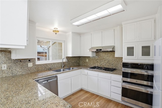 Detail Gallery Image 7 of 30 For 4862 Sevilla Way, Carlsbad,  CA 92008 - 4 Beds | 3 Baths