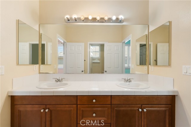 Detail Gallery Image 51 of 68 For 22229 Evening Star Ct, Saugus,  CA 91390 - 6 Beds | 5 Baths