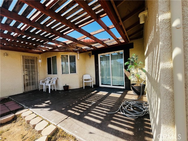 Detail Gallery Image 16 of 16 For 16315 Winona, Victorville,  CA 92395 - 4 Beds | 3 Baths