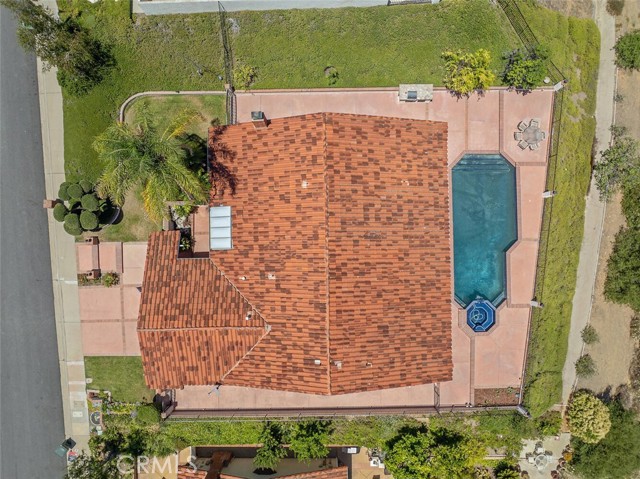 2039 Channelford Road, Westlake Village CA: https://media.crmls.org/medias/8dff1ceb-e9b9-4471-8b2e-754b2dc75f22.jpg