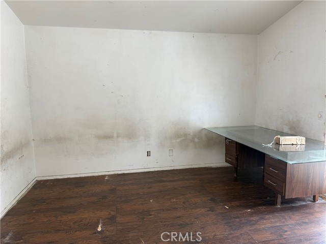 Bedroom 4 - Master