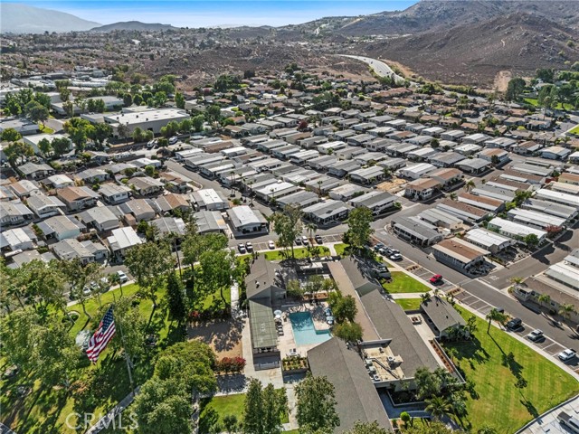 4000 Pierce Street, Riverside CA: https://media.crmls.org/medias/8e009635-2b83-4d54-8759-973a9bc23945.jpg