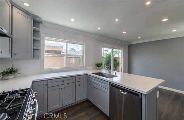 Detail Gallery Image 17 of 32 For 2 Hollowglen #7,  Irvine,  CA 92604 - 3 Beds | 2/1 Baths