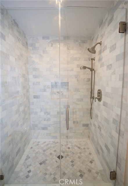 1736 Bayport Way, Newport Beach CA: https://media.crmls.org/medias/8e00c956-7519-442f-b34f-f778c6ad85cf.jpg