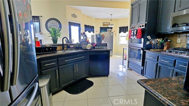 Detail Gallery Image 12 of 32 For 7445 Cedar, Phelan,  CA 92371 - 5 Beds | 3 Baths