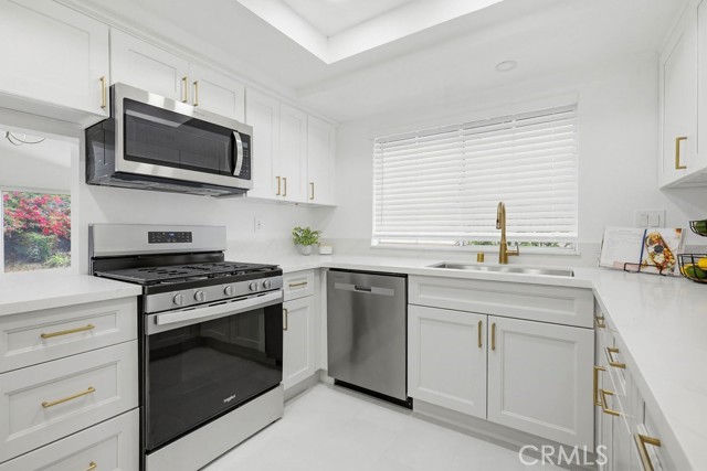 Detail Gallery Image 9 of 25 For 6 Gettysburg, Irvine,  CA 92620 - 2 Beds | 2 Baths