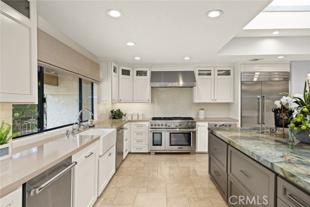 Detail Gallery Image 16 of 59 For 1916 via Visalia, Palos Verdes Estates,  CA 90274 - 6 Beds | 5/2 Baths