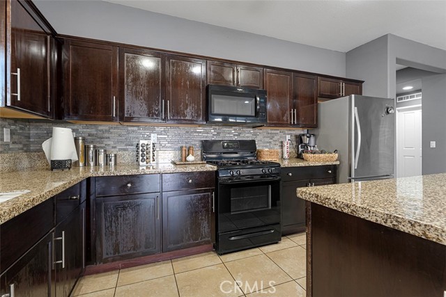 26833 Calico Court, Winchester CA: https://media.crmls.org/medias/8e03d750-6c94-4f2b-8ad6-68d106bf0b14.jpg
