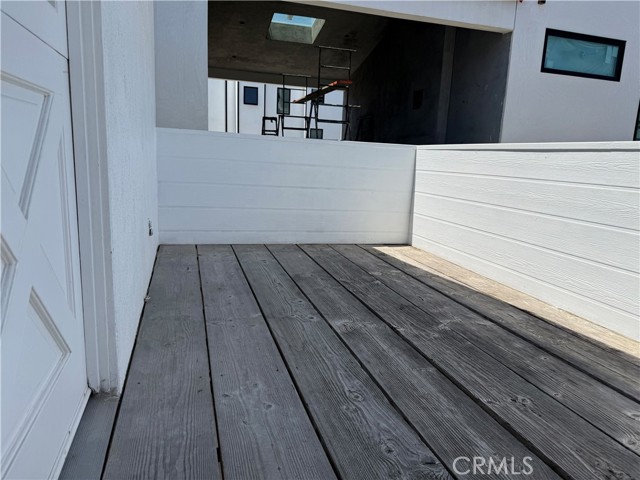 514 .5 Marigold Ave, Corona del Mar CA: https://media.crmls.org/medias/8e03fe87-31ec-4abe-88b2-17bdf1fad7d4.jpg