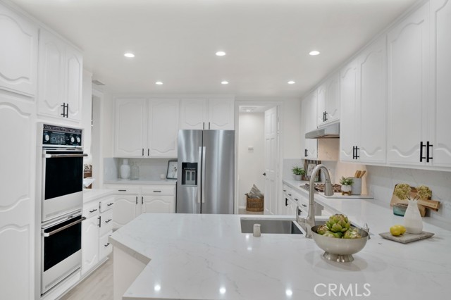 4792 Park Encino Lane, 102 photo 6