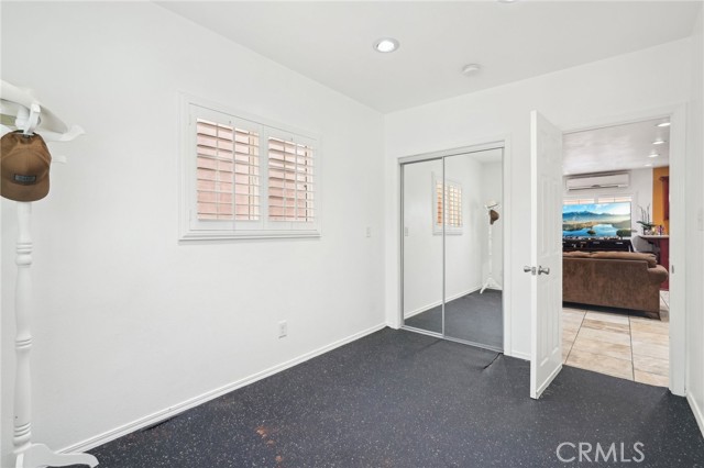 10240 Atlantic Avenue, South Gate CA: https://media.crmls.org/medias/8e04fd85-954c-4a05-8fdb-204f9d6e63ec.jpg