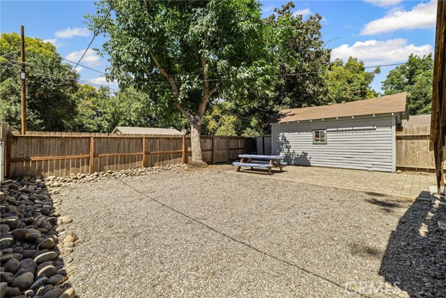 1249 Warner Street, Chico CA: https://media.crmls.org/medias/8e053765-d1f5-4052-a5fe-aca6faf60de5.jpg