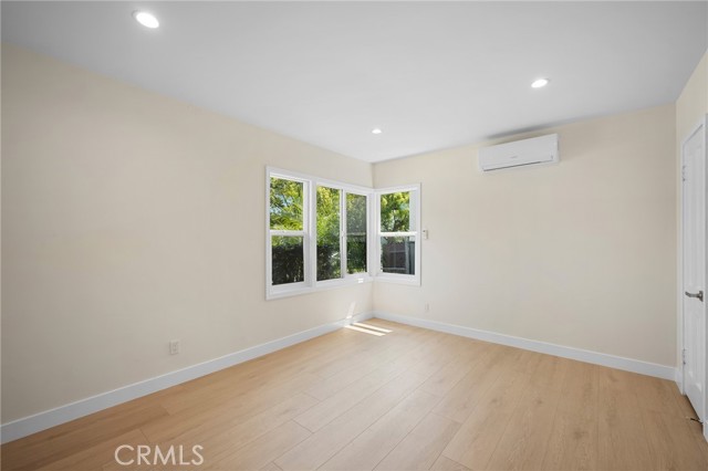 Detail Gallery Image 15 of 22 For 1007 W Angeleno Ave #101,  Burbank,  CA 91506 - 2 Beds | 2 Baths