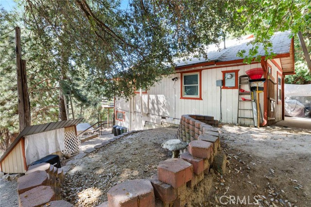 Detail Gallery Image 19 of 24 For 23034 Cedar Way, Crestline,  CA 92325 - 2 Beds | 1/2 Baths