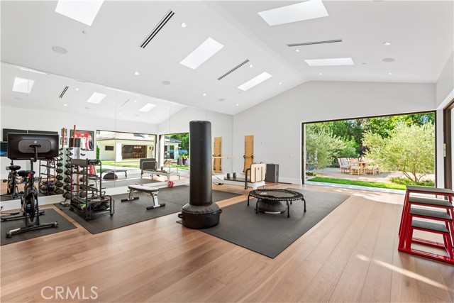 Image 25 of 35 For 23924 Long Valley Road