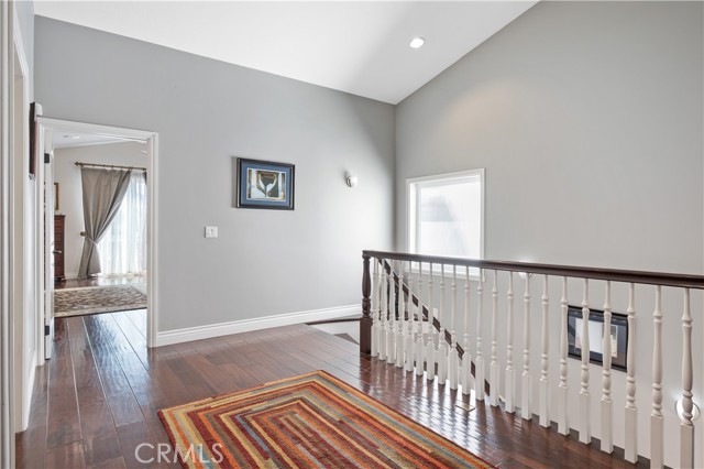 Detail Gallery Image 15 of 33 For 217 S Irena Ave #B,  Redondo Beach,  CA 90277 - 4 Beds | 2/1 Baths