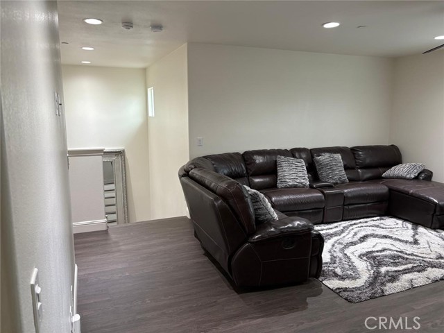 Detail Gallery Image 35 of 36 For 6111 Peregrine Dr, Jurupa Valley,  CA 91752 - 7 Beds | 4/1 Baths