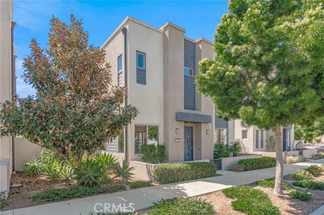 Detail Gallery Image 2 of 27 For 112 Stellar, Irvine,  CA 92618 - 3 Beds | 3/1 Baths