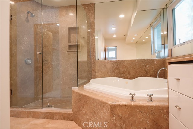 701 Bayview Drive, Manhattan Beach, California 90266, 3 Bedrooms Bedrooms, ,3 BathroomsBathrooms,Residential,Sold,Bayview,SB22103178