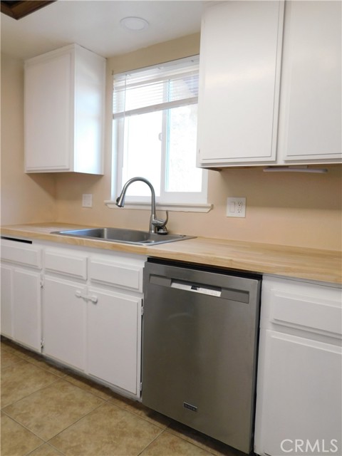 Detail Gallery Image 8 of 21 For 5415 Cahuilla, Twentynine Palms,  CA 92277 - 2 Beds | 1 Baths