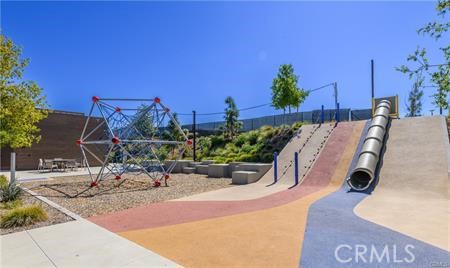187 Biome, Irvine CA: https://media.crmls.org/medias/8e07682d-7dd9-4ed9-a87c-ad859c20b142.jpg