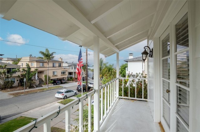 931 5th Street, Hermosa Beach, California 90254, ,Residential Income,Sold,5th,SB22186156