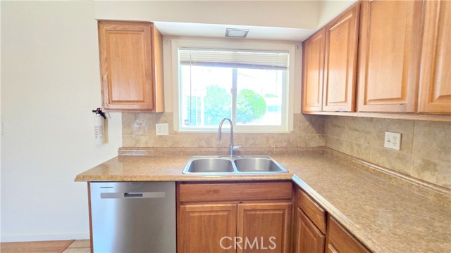 Image 6 of 18 For 26438 Tanglewood Drive