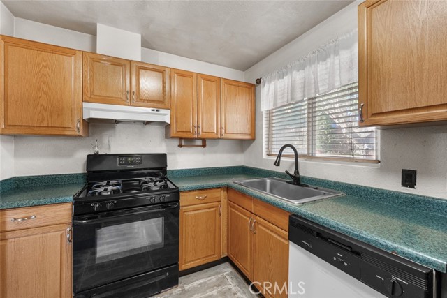 Detail Gallery Image 18 of 68 For 44221 4th St, Lancaster,  CA 93535 - 3 Beds | 2 Baths