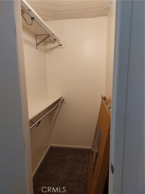 Detail Gallery Image 3 of 24 For 1891 Buckingham Rd #1,  Los Angeles,  CA 90019 - 3 Beds | 2 Baths