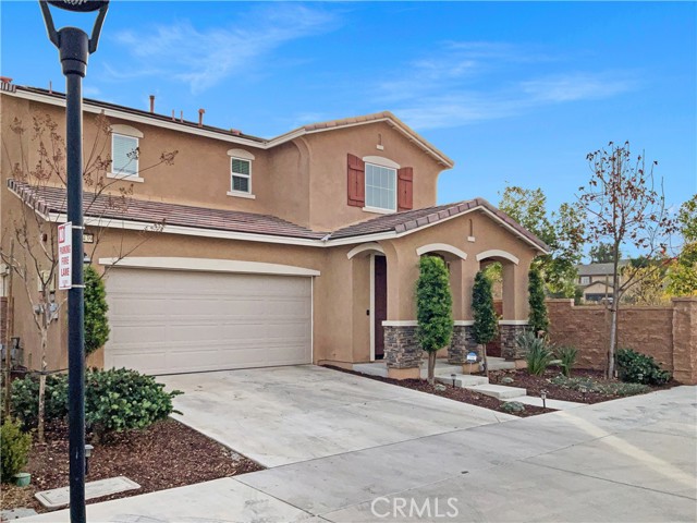 Detail Gallery Image 1 of 23 For 19439 Fortunello Ave, Riverside,  CA 92508 - 3 Beds | 2/1 Baths