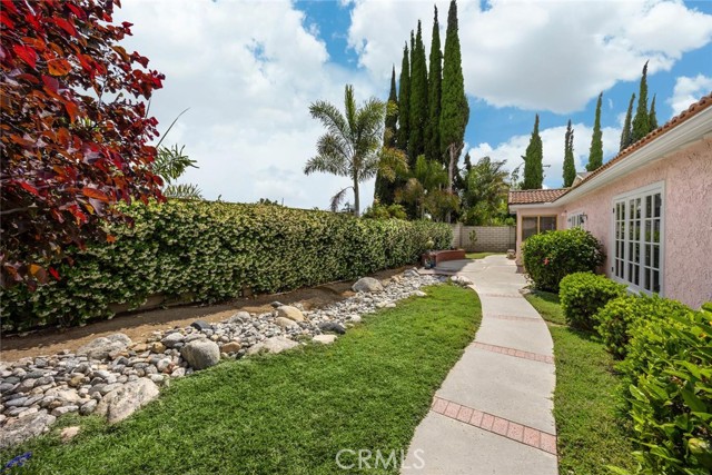 1730 Rolling Hills Drive, Fullerton CA: https://media.crmls.org/medias/8e08d8ff-ecb4-4575-8be0-a96320c1c8d5.jpg