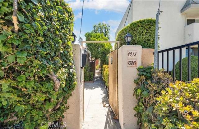 Detail Gallery Image 4 of 38 For 4918 Cahuenga, North Hollywood,  CA 91601 - – Beds | – Baths