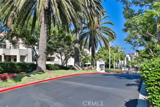 5031 Dorado Dr, Huntington Beach CA: https://media.crmls.org/medias/8e0979a5-0338-4ef8-9b55-92e473ed5e0c.jpg
