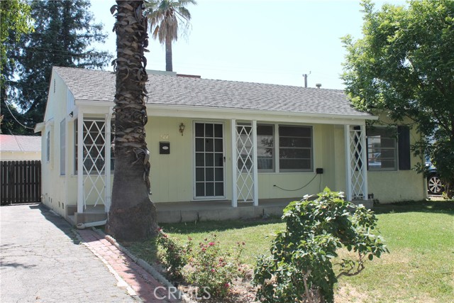 427 S Mariposa Street, Burbank CA: https://media.crmls.org/medias/8e0a0ac0-6946-4562-be5e-2d58cfa3eb60.jpg