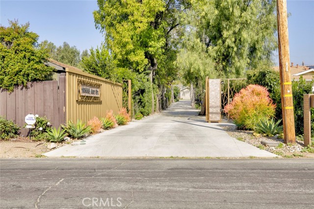 Detail Gallery Image 4 of 75 For 10555 Art St, Shadow Hills,  CA 91040 - 2 Beds | 3 Baths