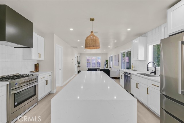 Detail Gallery Image 6 of 19 For 2942 S S West View, Los Angeles,  CA 90016 - 3 Beds | 2/1 Baths