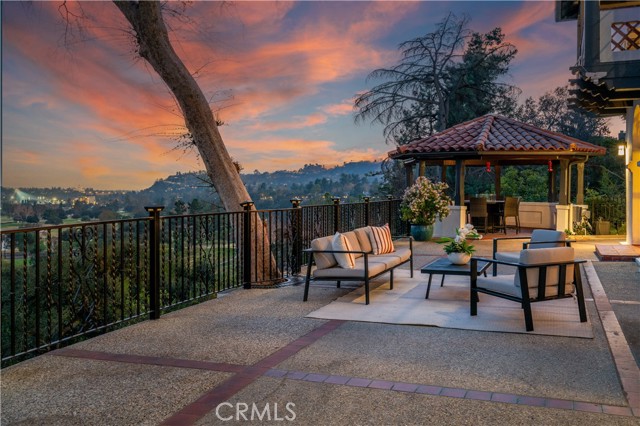 1812 Linda Vista Avenue, Pasadena CA: https://media.crmls.org/medias/8e0ac253-e3ea-4316-9677-4666e6440a10.jpg