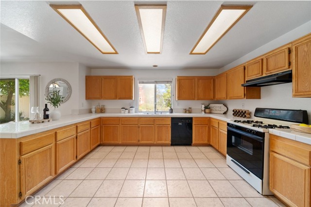 Detail Gallery Image 12 of 45 For 16458 Denhaven Ct, Chino Hills,  CA 91709 - 5 Beds | 3/1 Baths