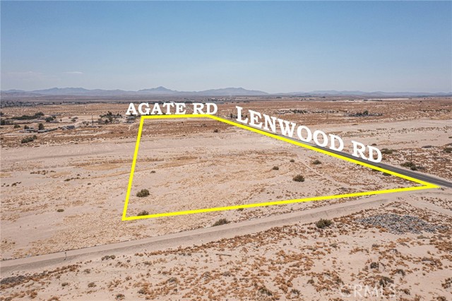 35453 Lenwood Road, Barstow CA: https://media.crmls.org/medias/8e0b2c8b-c57a-480a-bd9a-18028fdc666e.jpg