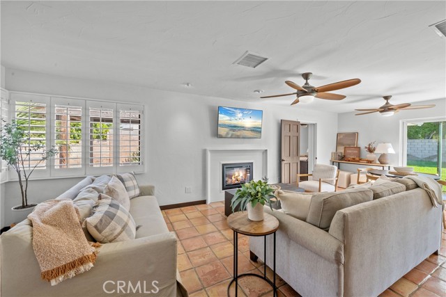 642 S Mountain View Drive, Palm Springs CA: https://media.crmls.org/medias/8e0b3466-6968-4224-b71f-9033ff823434.jpg