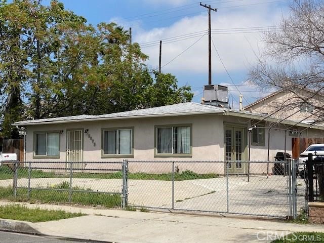 2072 W Evans St, San Bernardino, CA 92411