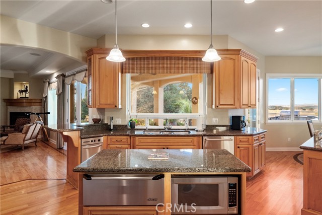 3520 Creston Road, Paso Robles CA: https://media.crmls.org/medias/8e0c9368-e2a7-4981-8480-9d8f5834b116.jpg