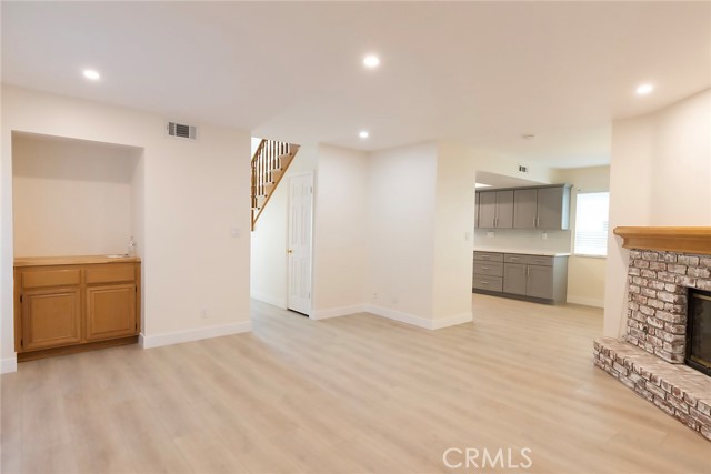 Detail Gallery Image 16 of 35 For 2215 Marshallfield Ln a,  Redondo Beach,  CA 90278 - 3 Beds | 2/1 Baths