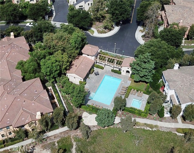 7 Bluewing Lane, Ladera Ranch CA: https://media.crmls.org/medias/8e0cb80f-04bd-413a-b1ba-ef03cfa69b3c.jpg