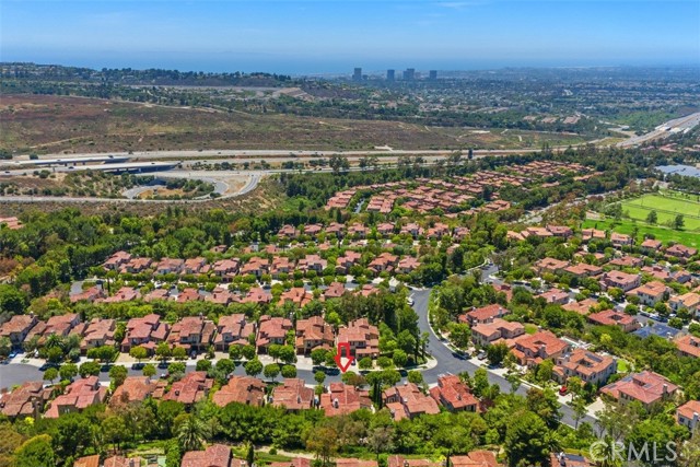 34 Tall Hedge, Irvine CA: https://media.crmls.org/medias/8e0cbcbb-c2fa-4c55-a12f-177e4f4c80c3.jpg