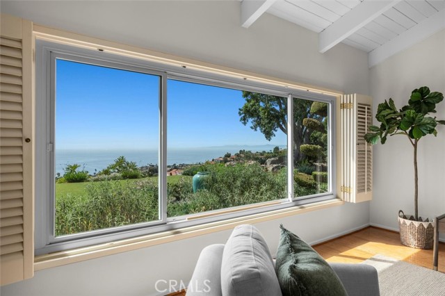 Detail Gallery Image 4 of 25 For 30435 Camino Porvenir, Rancho Palos Verdes,  CA 90275 - 4 Beds | 3 Baths