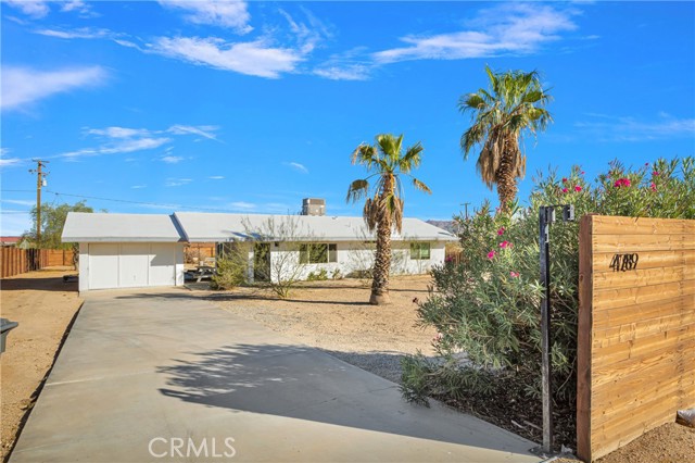 Detail Gallery Image 1 of 34 For 4789 Avenida Del Sol, Joshua Tree,  CA 92252 - 2 Beds | 2 Baths